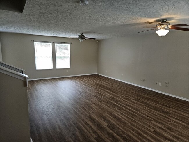Photo - 1152 Seven Oaks Blvd