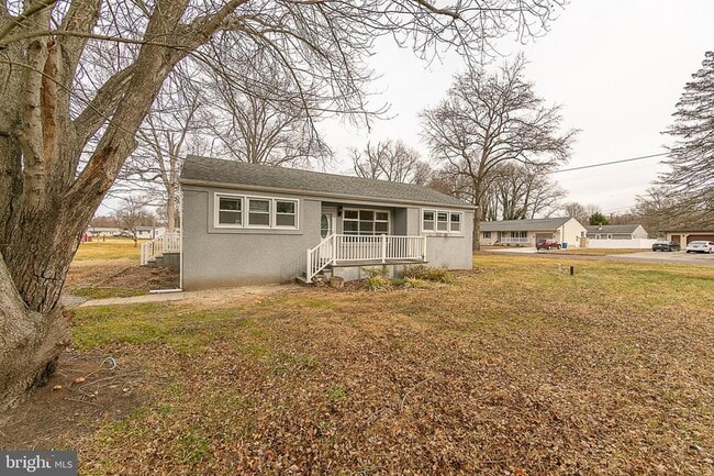 Building Photo - 90 Tufts Rd