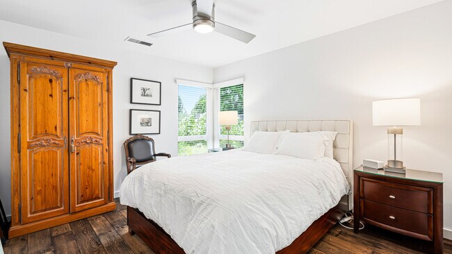Photo - 22522 Burndale Rd Unit SI ID1604797P