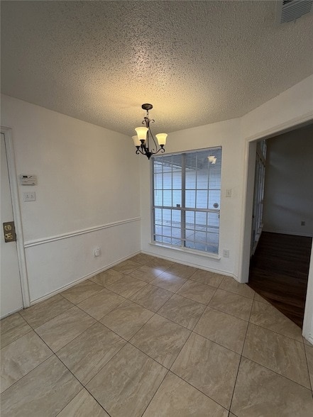 Photo - 1426 Mapleview Dr