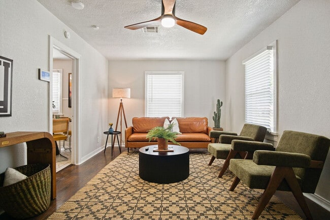 Photo - 912 W Comanche St Unit ID1259093P