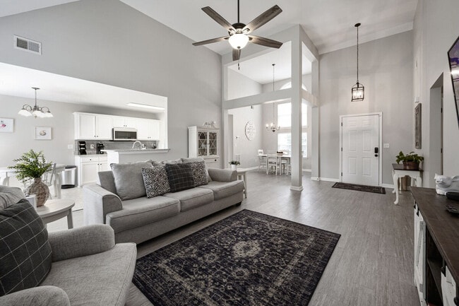 Photo - 11 Cobblestone Dr NW Unit ID1234799P