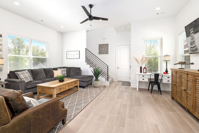 Photo - 158 E South St Unit ID1221850P