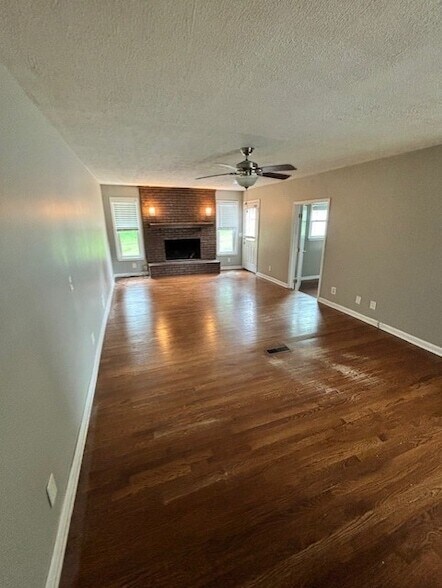 Photo - 106 Donna Dr Unit A