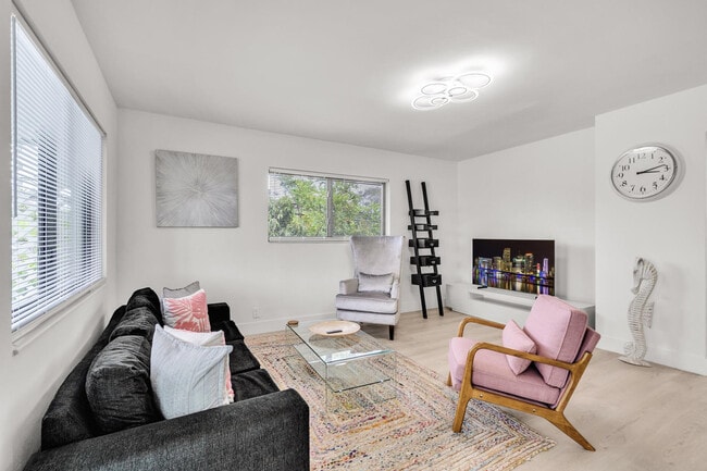 Photo - 1634 SW 4th Ave Unit ID1049784P