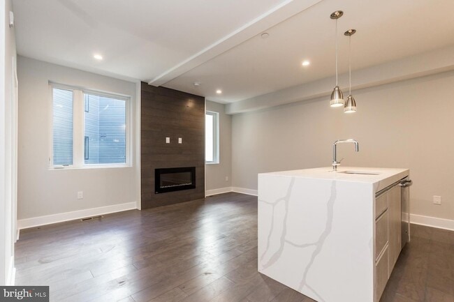 Photo - 1405 Frankford Ave Unit 307