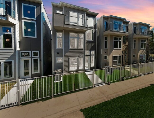 Building Photo - 4013 Ward St