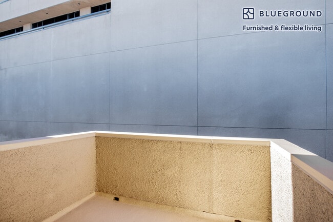 Photo - 467 Arnaz Dr Unit FL4-ID369