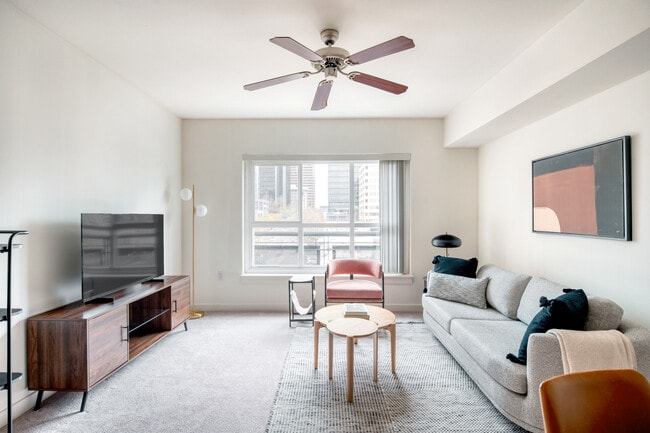 Building Photo - 10410 NE 2nd St Unit FL5-ID3579A