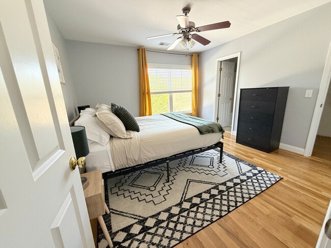 Photo - 607 Lake Forest Road Unit ID1339904P