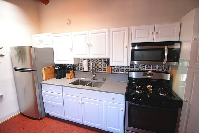 Photo - 250 Closson St Unit SI ID1313836P