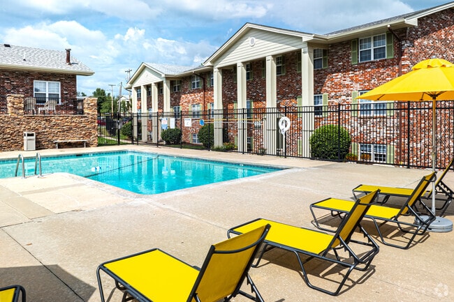 Pool - Columbia Crossing