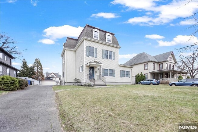 Photo - 56 Woodward Ave Unit 2