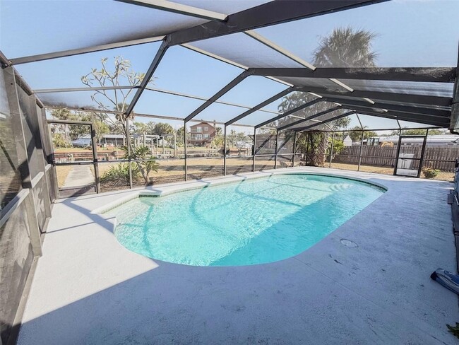 Photo - 818 Bayview Dr