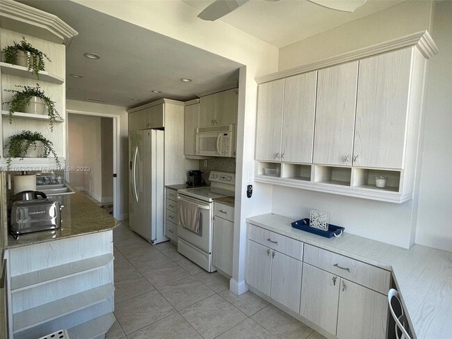 Photo - 101 Crandon Blvd Unit 473