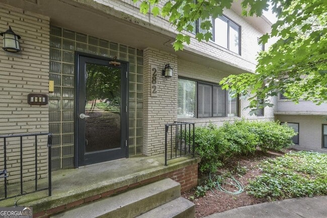 Building Photo - 282 Ardmore Cir NW Unit 2