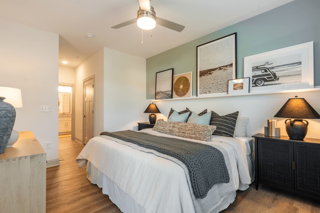 Photo - Hawthorne Waterway