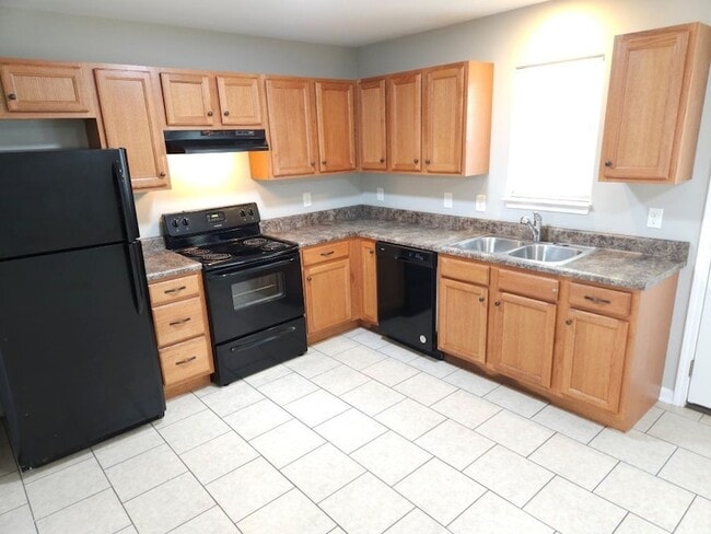 Photo - 705 Crestland Ave Unit B7