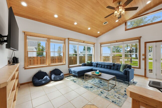 Photo - 4262 Lake Rd E Unit SI ID1593881P