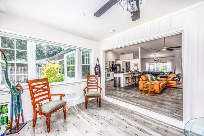 Photo - 4726 NW 27 Pl Unit ID1359122P