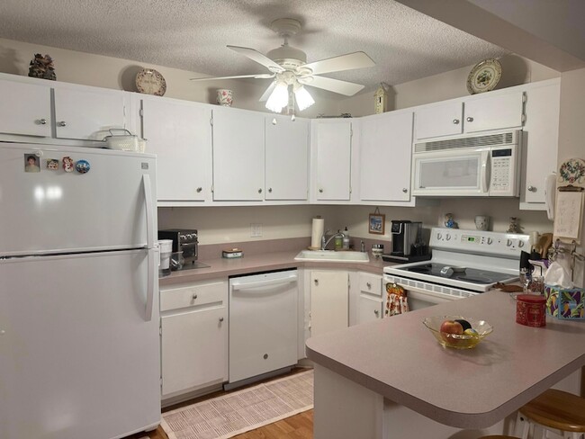 Photo - 417 Pine Glen Ln