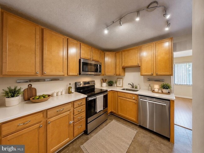 Photo - 200 N Pickett St Unit 207