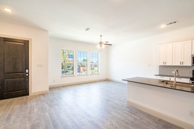 Photo - 6151 Blythe Dr