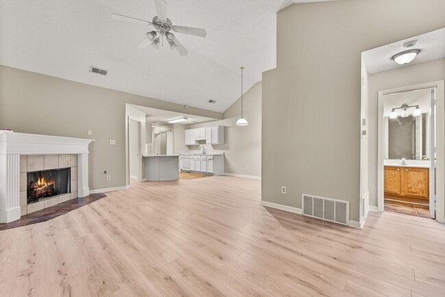 Photo - 7016 S Estacada Way