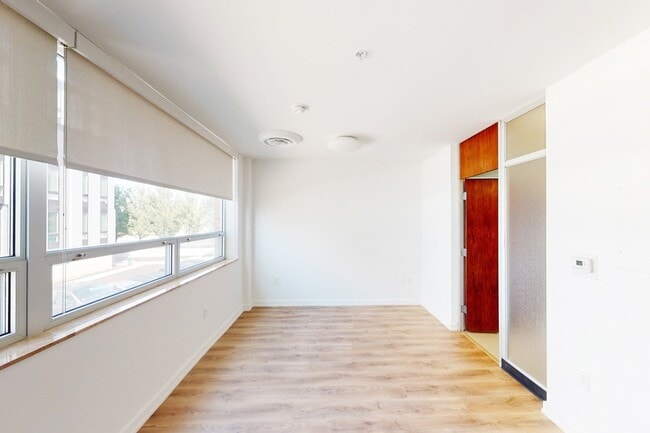 Photo - Interstate Flats