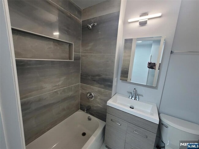 Photo - 27 Russell Ave Unit 1