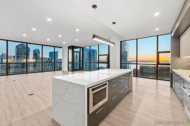 Photo - 1440 Columbia St Unit 2304