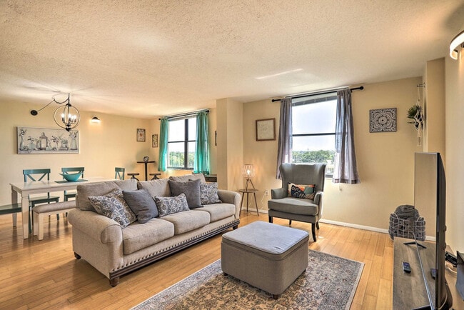 Building Photo - 701 S Madison Ave Unit SI FL5-ID1545916P