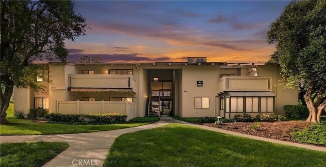 Building Photo - 13602 La Jolla Cir Unit B