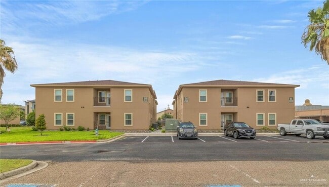 Building Photo - 900 E Redbud Ave Unit 16B6