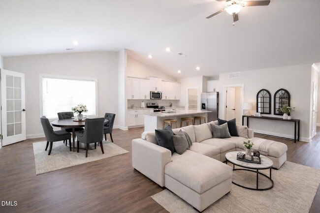 Photo - 108 Blue Hydrangea Wy