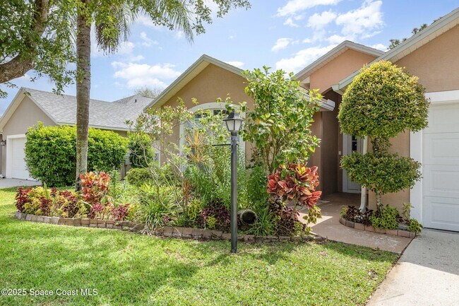 Photo - 936 Tavernier Cir NE