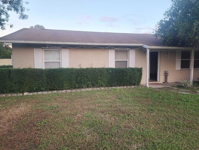 Photo - 1197 SW Heather St