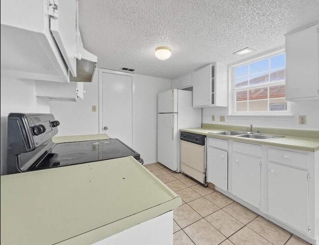 Photo - 3427 Willowrun Dr Unit D