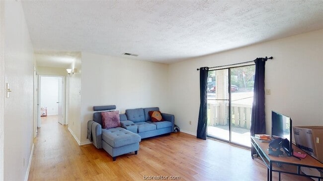 Photo - 1005 Spring Loop Unit D