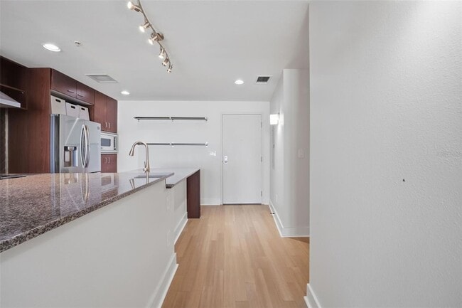Photo - 1208 E Kennedy Blvd Unit 1121