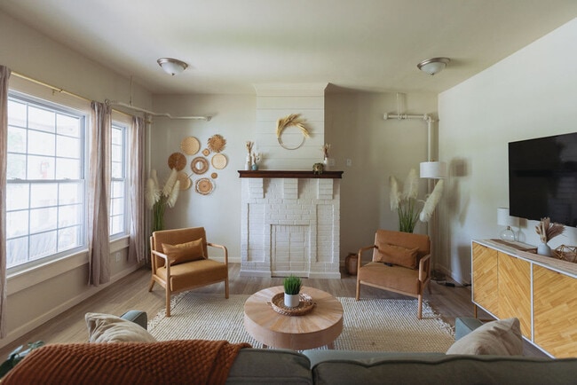 Building Photo - 308 Lamont St Unit ID1397966P