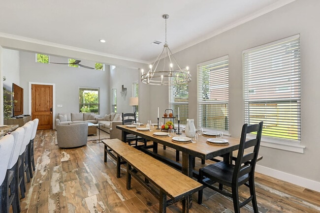 Photo - 105 Anderson St Unit ID1328059P