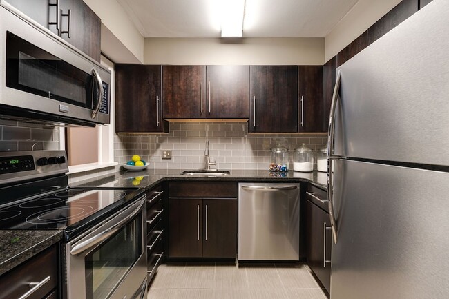 Building Photo - 2116 Hobbs Rd Unit A3