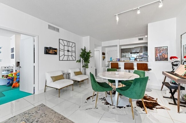 Photo - 550 Okeechobee Blvd Unit 1815