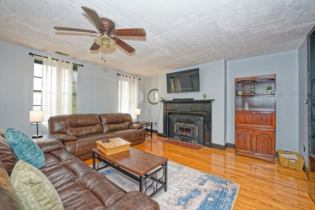 Photo - 111 Green St Unit SI ID1501084P