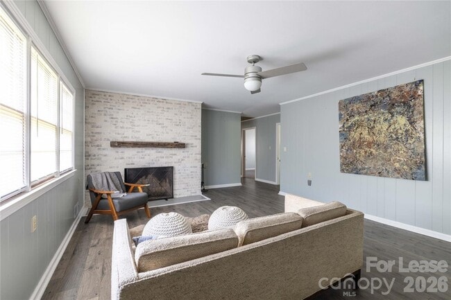 Photo - 34 Willow St