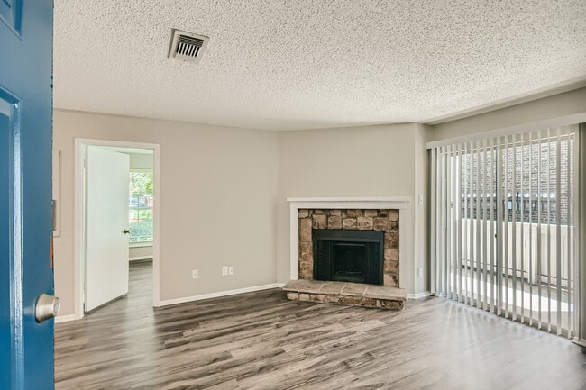 Photo - Villas At Waterchase