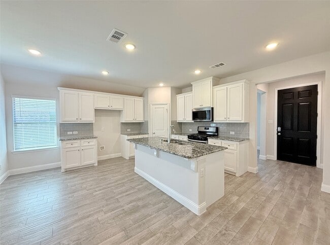 Photo - 2305 Caroline St