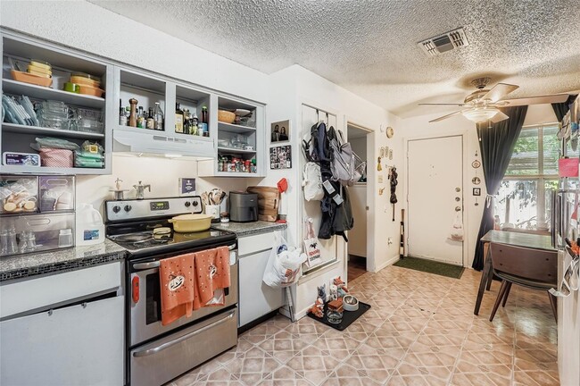 Photo - 7214 Salt Springs Dr Unit A