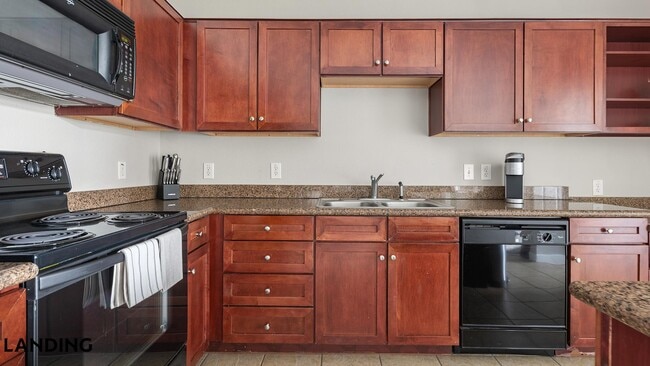 Photo - 6500 Champion Grandview Way Unit 33106